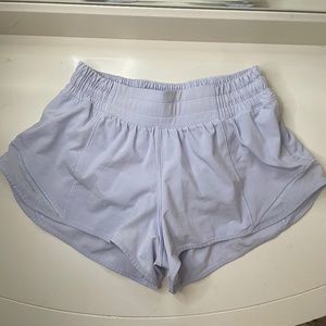 Lululemon Hotty Hot Low-Rise Lined Shorts 2.5” size 4 blue linen